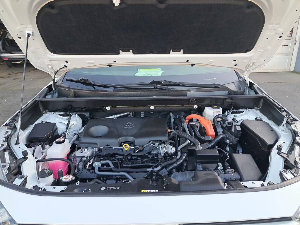 Used 2023 Toyota RAV4 SE image 27
