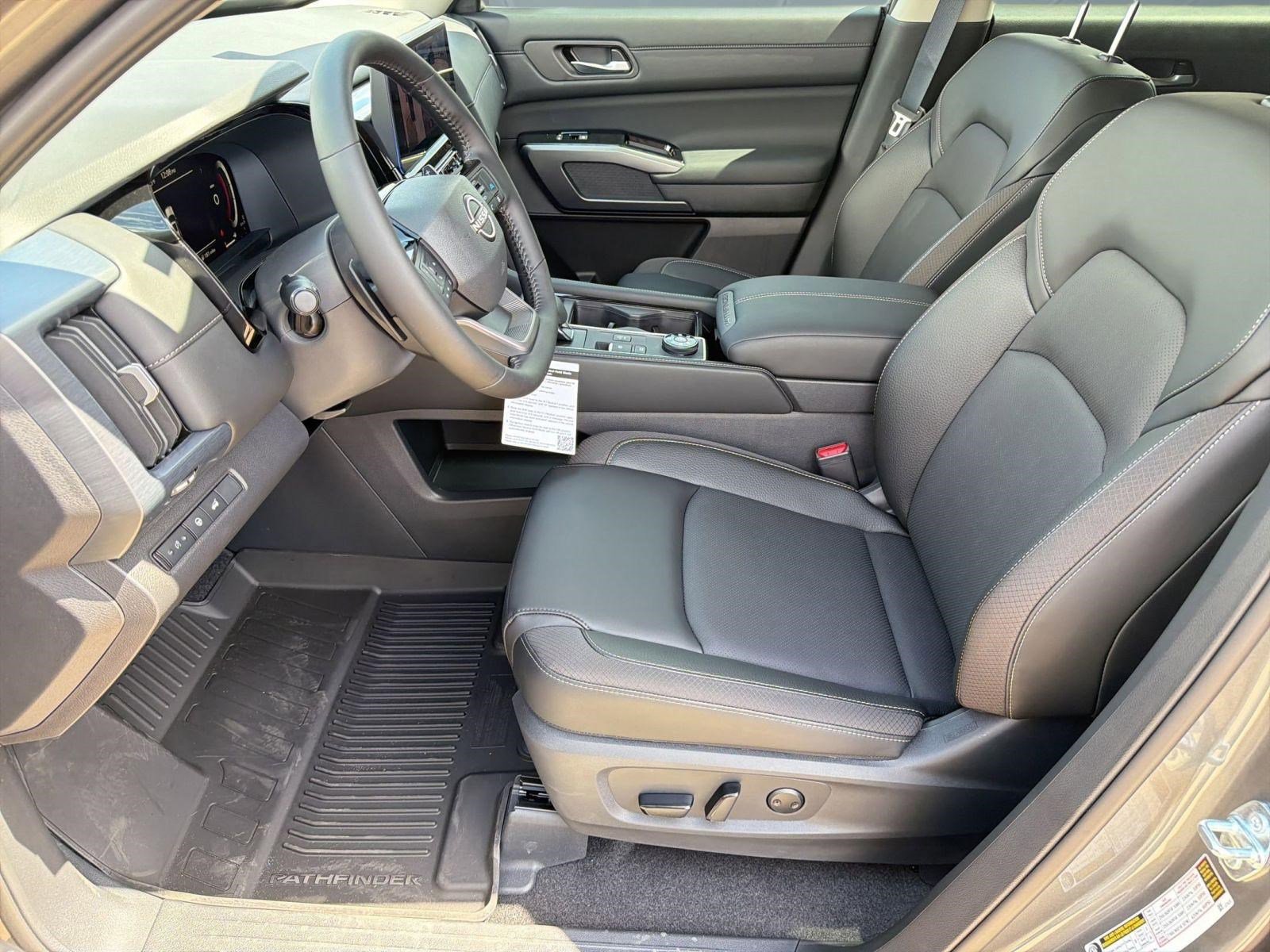 New 2026 Nissan Pathfinder SL image 5