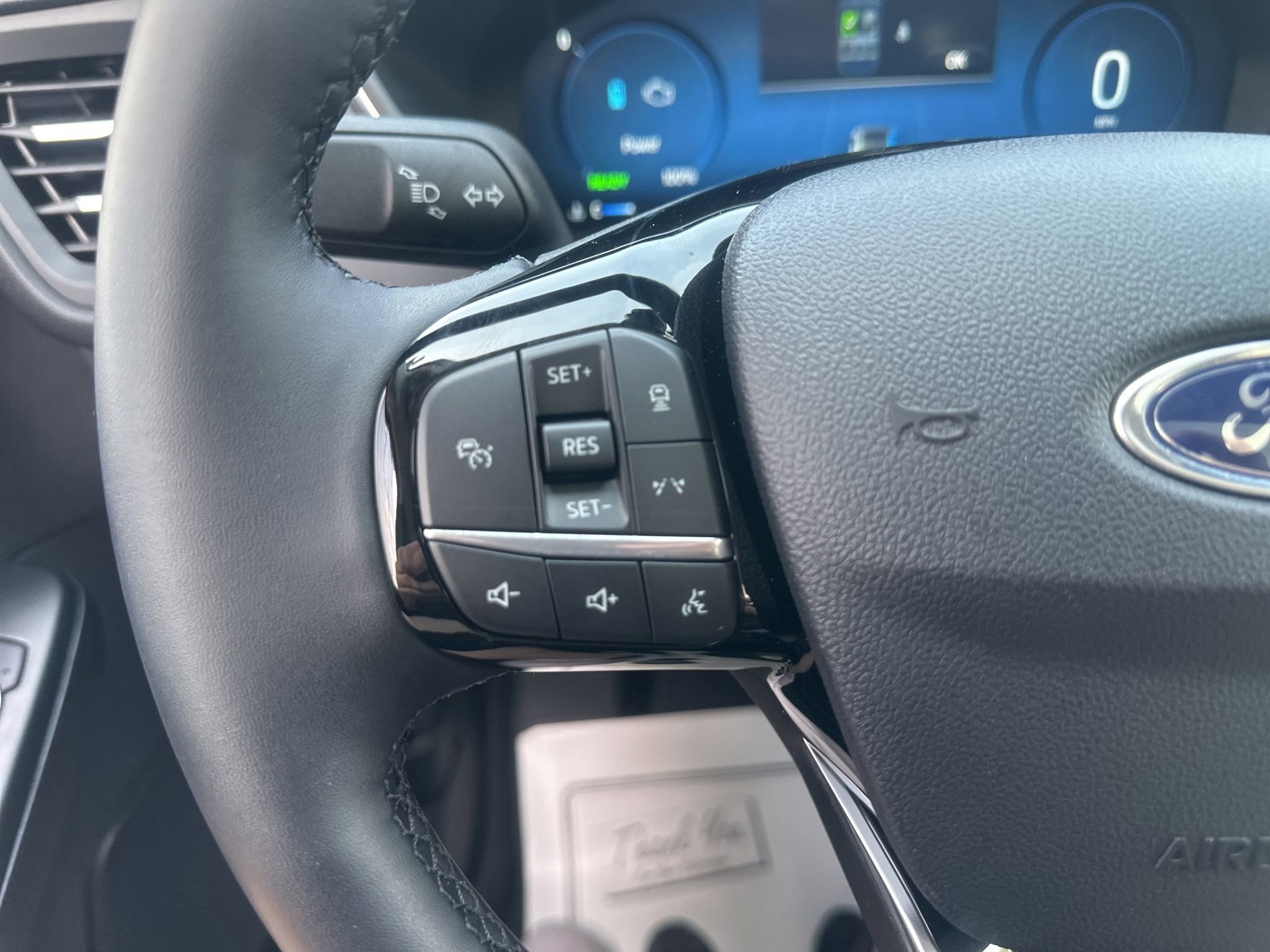 Used 2025 Ford Escape SE w/ PHEV Premium Package FWD image 27