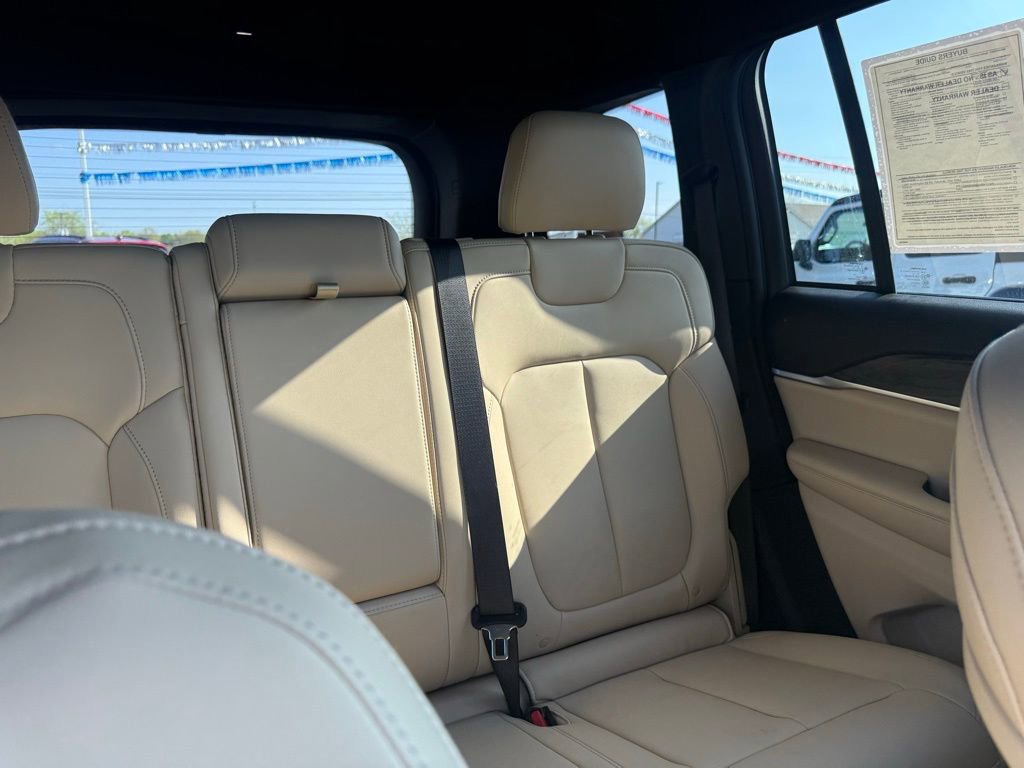 Certified 2024 Jeep Grand Cherokee Limited AWD/4WD image 58