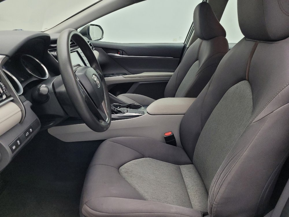Used 2018 Toyota Camry LE image 17