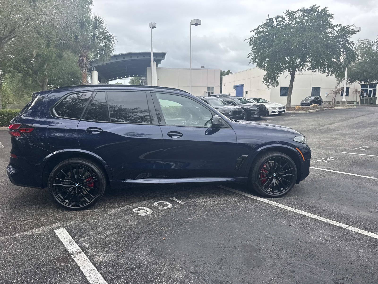 New 2026 BMW X5 M60i AWD/4WD image 3