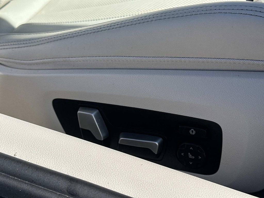 Used 2022 BMW 840i xDrive Coupe image 33