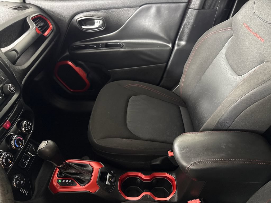 Used 2016 Jeep Renegade Trailhawk AWD/4WD image 19