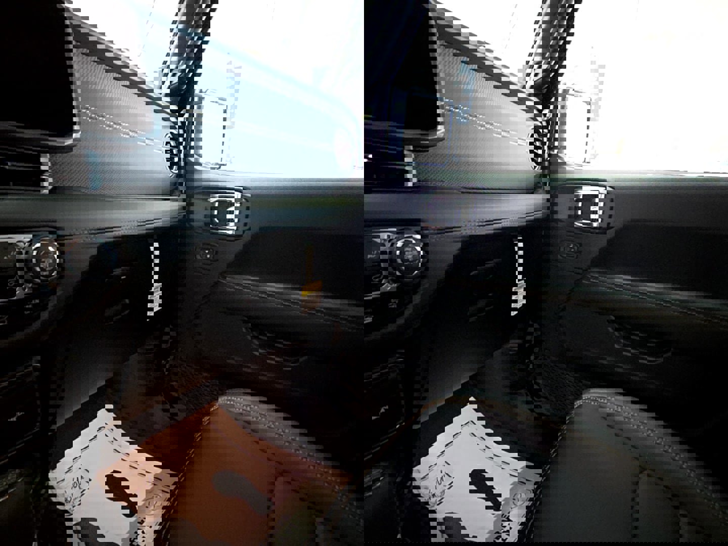 New 2025 Jeep Wrangler Unlimited Rubicon 392 image 17