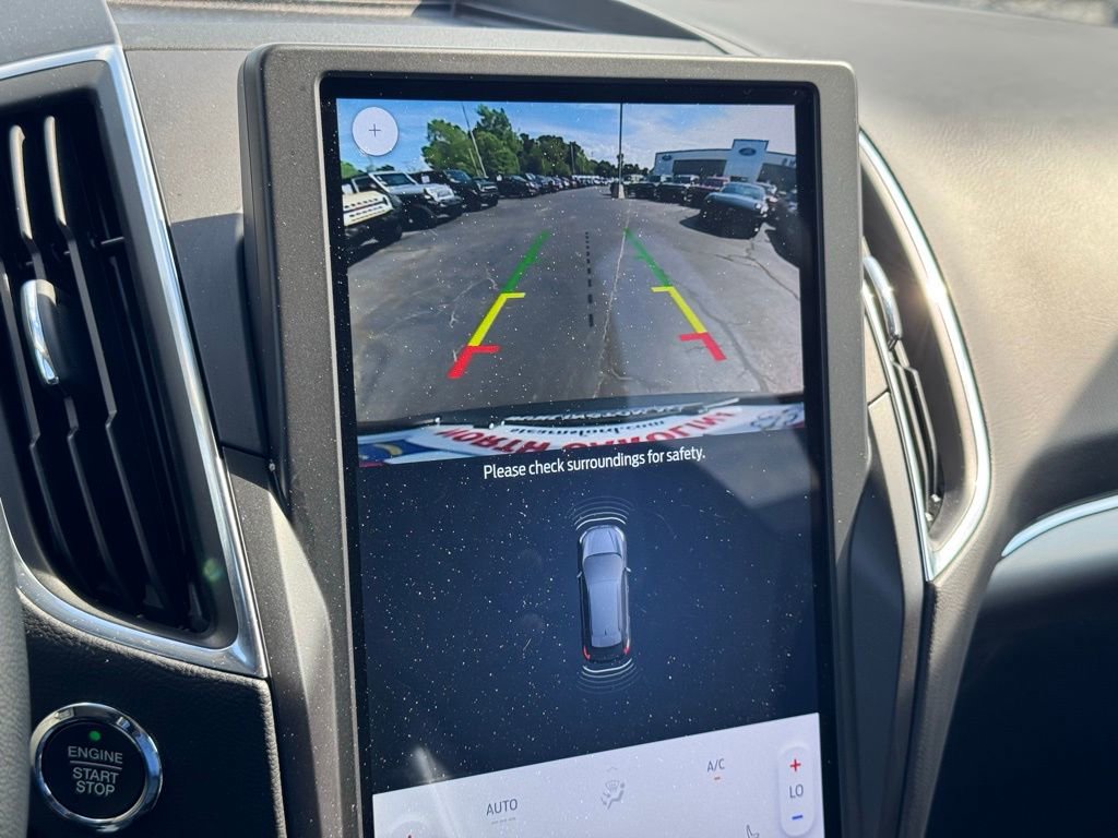 Used 2024 Ford Edge Titanium image 11