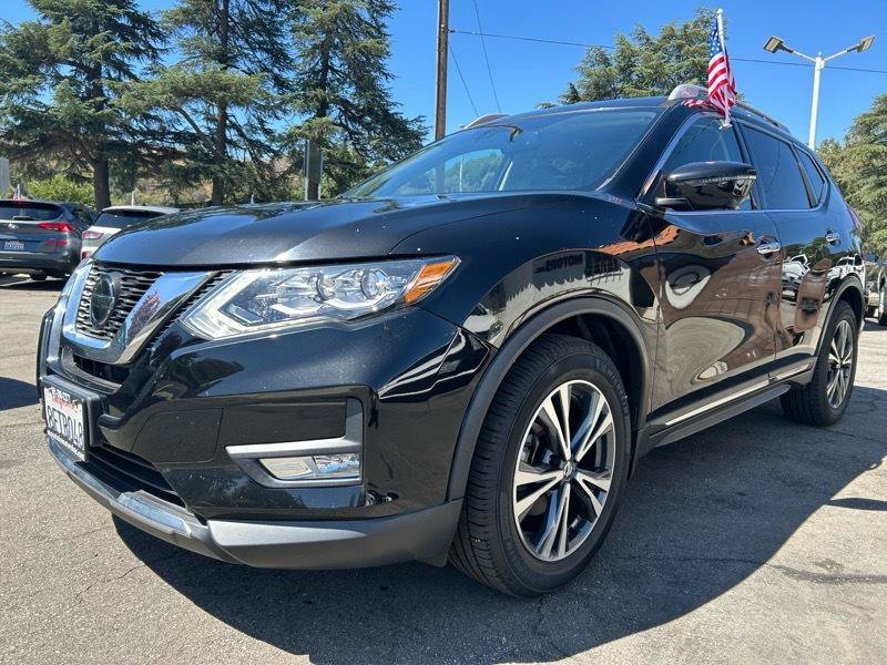 Used 2018 Nissan Rogue SL w/ Premium Package