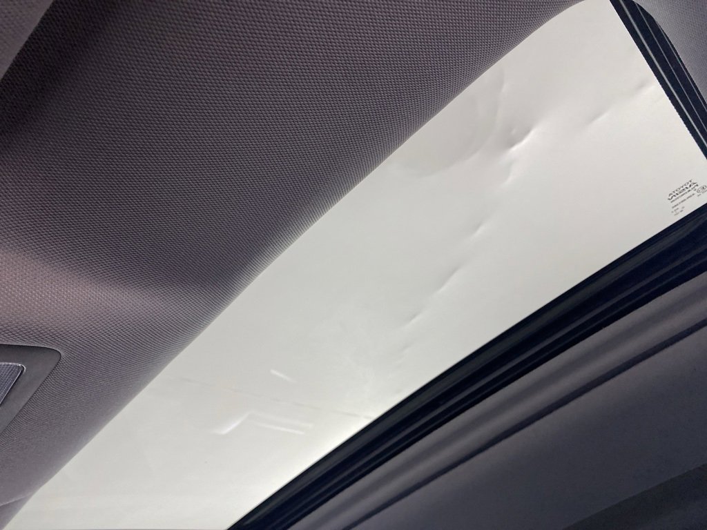 Used 2019 Toyota Highlander SE image 19