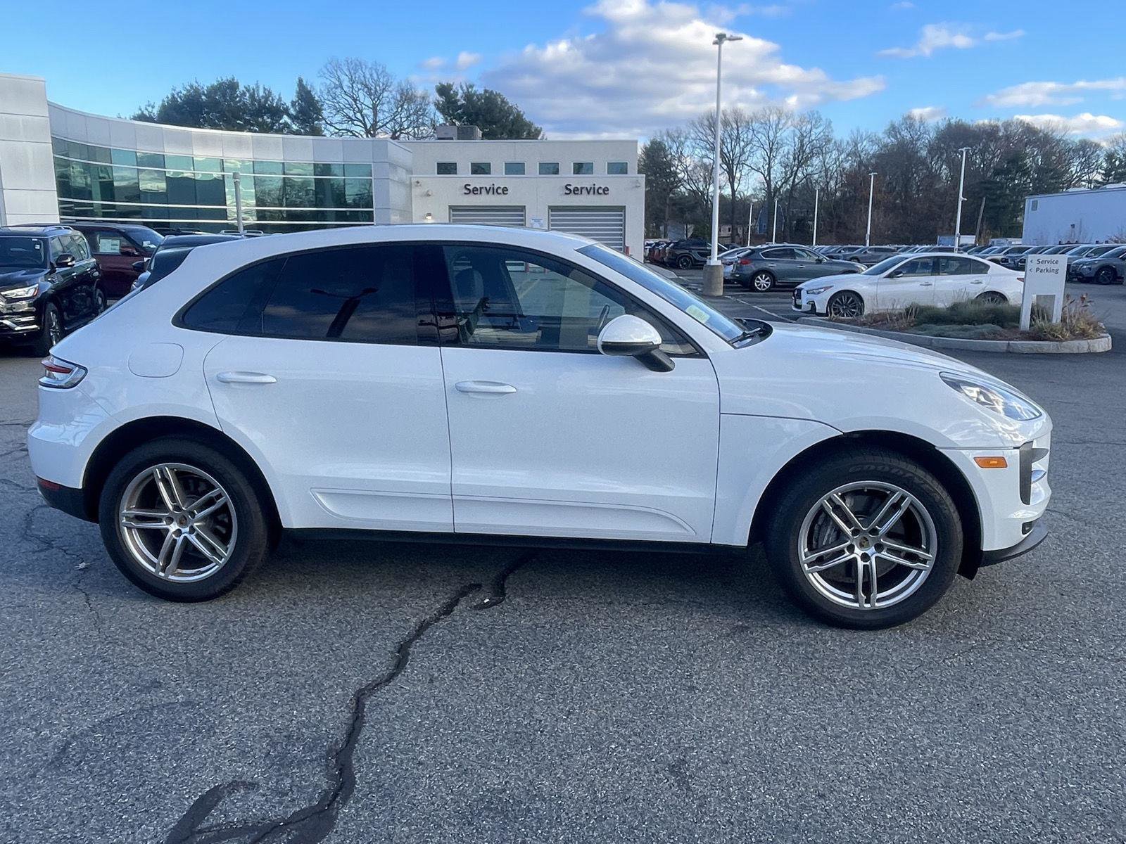 Used 2021 Porsche Macan image 2