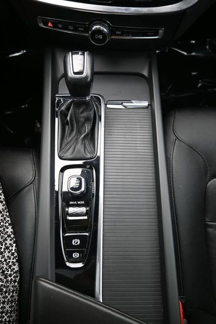 Used 2019 Volvo S60 T6 Momentum w/ Premium Package image 11