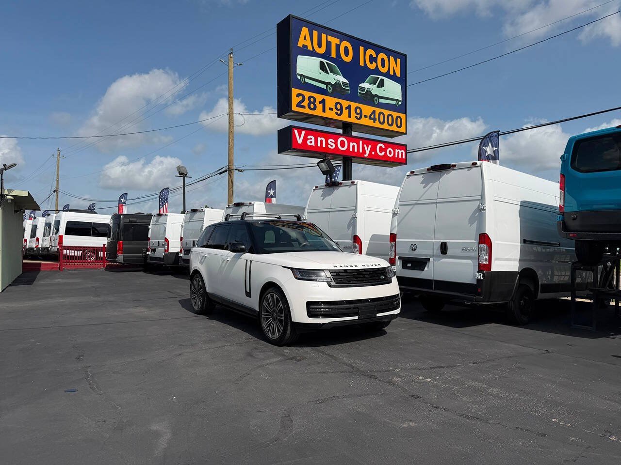 Used 2025 Land Rover Range Rover SE