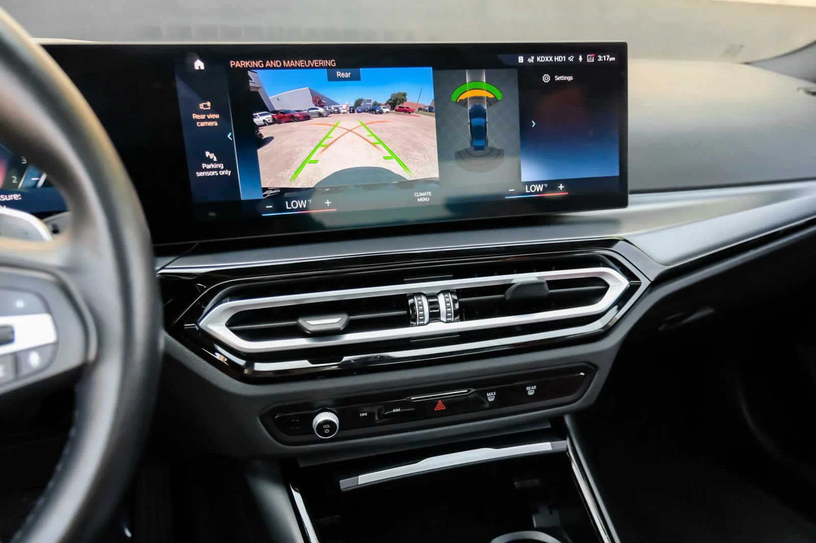 Used 2024 BMW 230i Coupe w/ Convenience Package RWD image 28