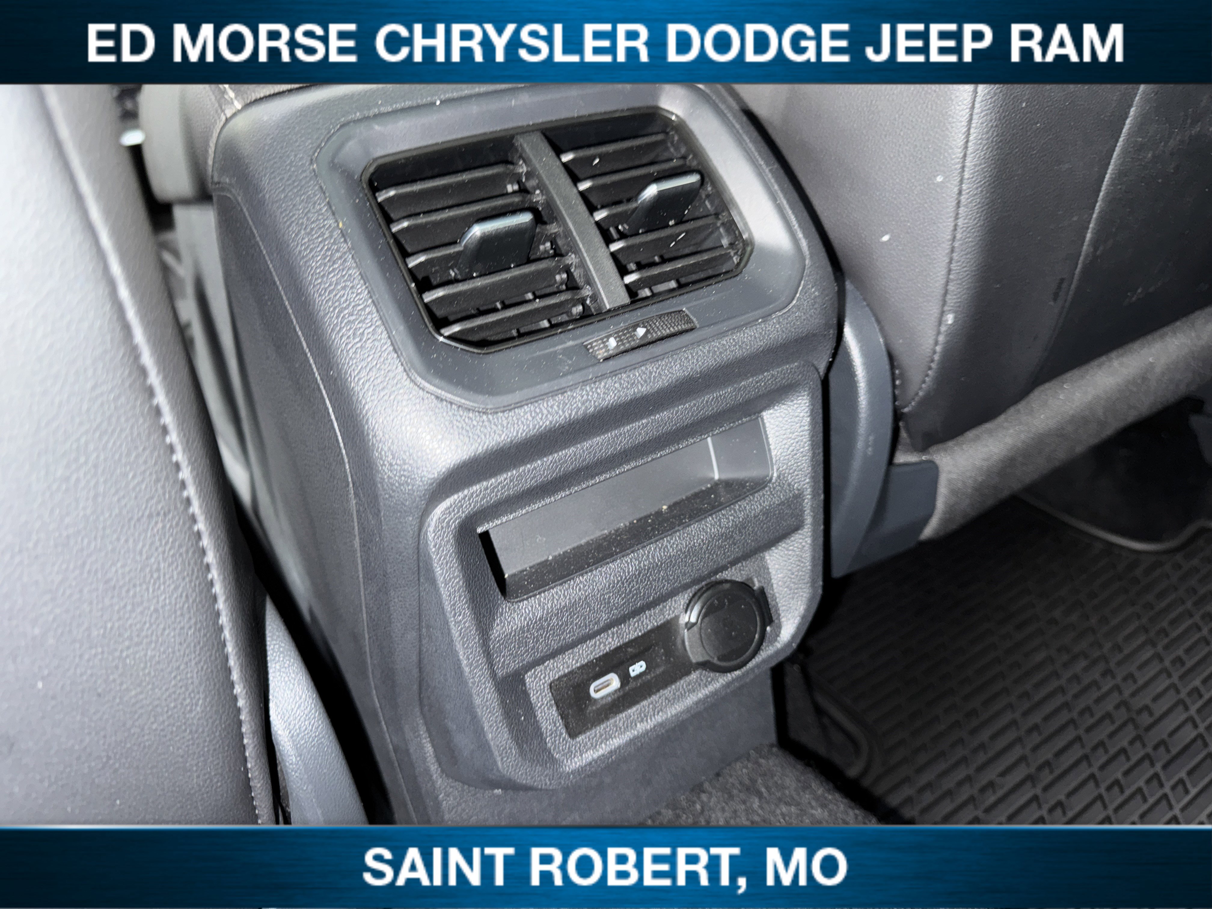 Used 2022 Volkswagen Tiguan SE FWD image 22