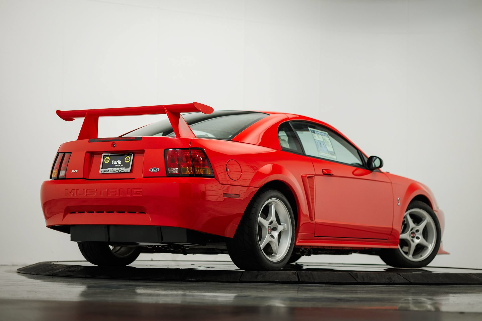 Used 2000 Ford Mustang Cobra RWD image 4