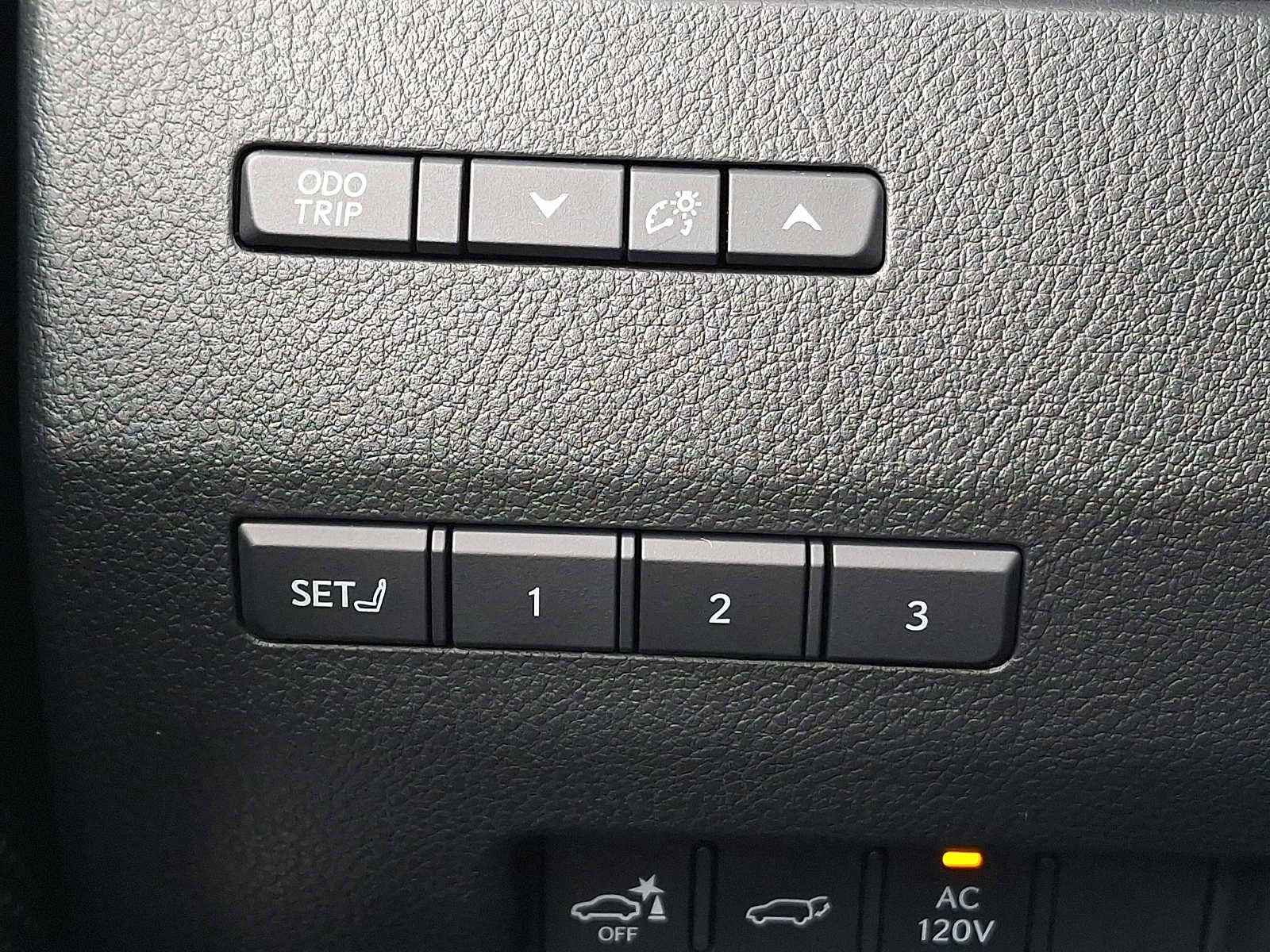 Used 2025 Lexus GX 550 Premium+ w/ Accessory Package (2T) image 22