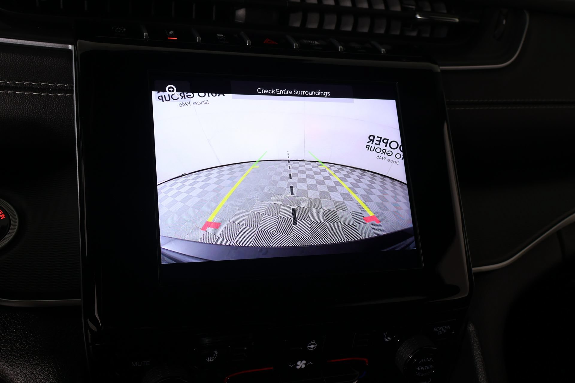Used 2025 Jeep Grand Cherokee Altitude RWD image 6