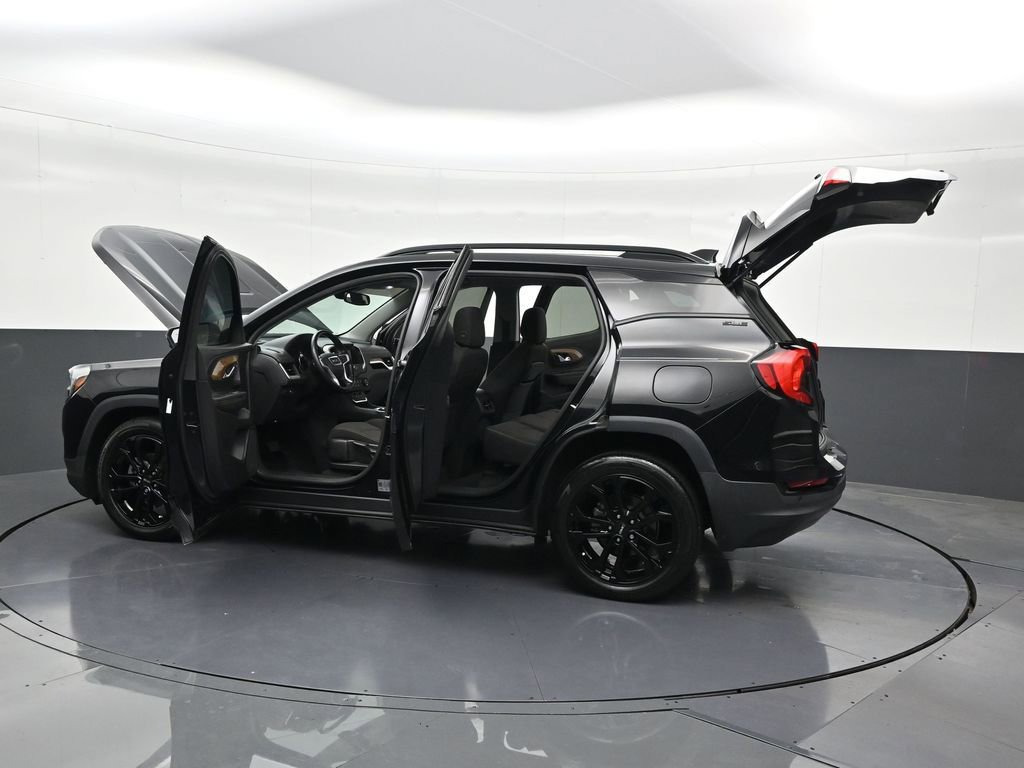 Used 2021 GMC Terrain SLE w/ Elevation Edition image 34