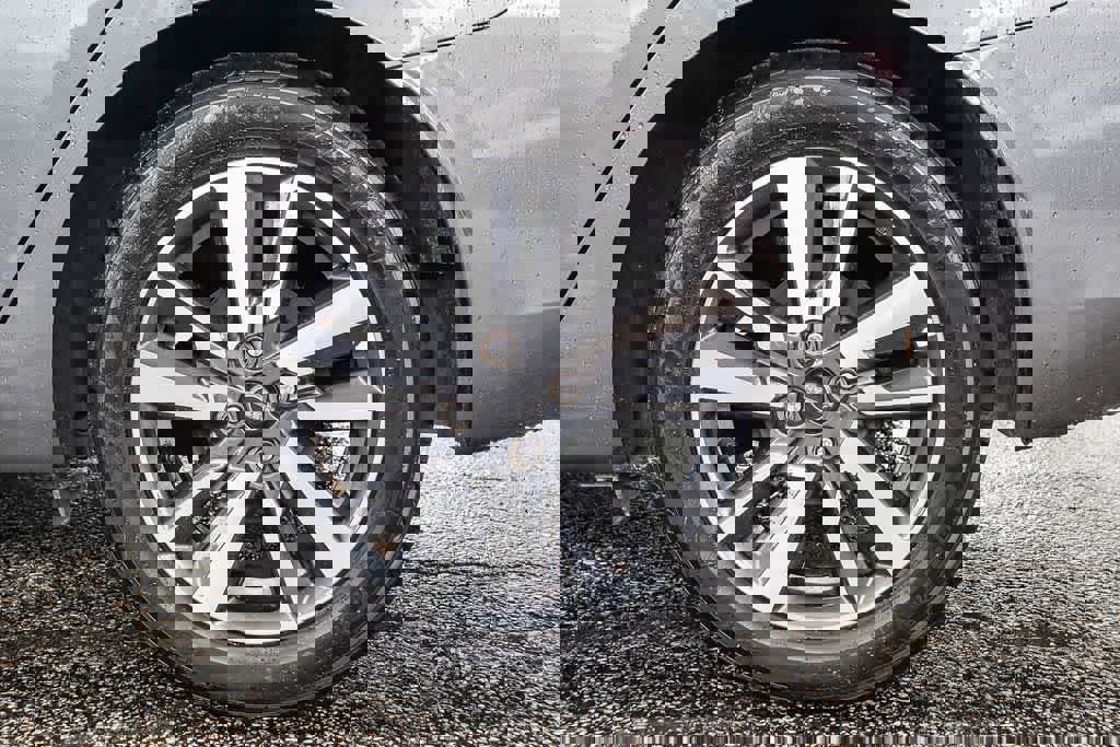 Used 2023 Nissan Versa SV image 10