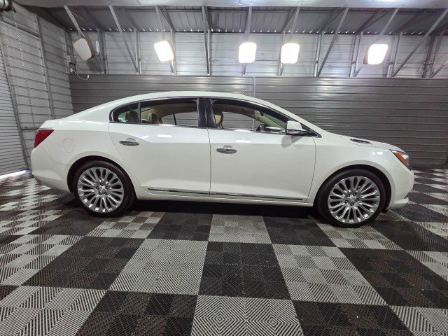 Used 2016 Buick LaCrosse Premium w/ Driver Confidence Package #1 FWD image 10