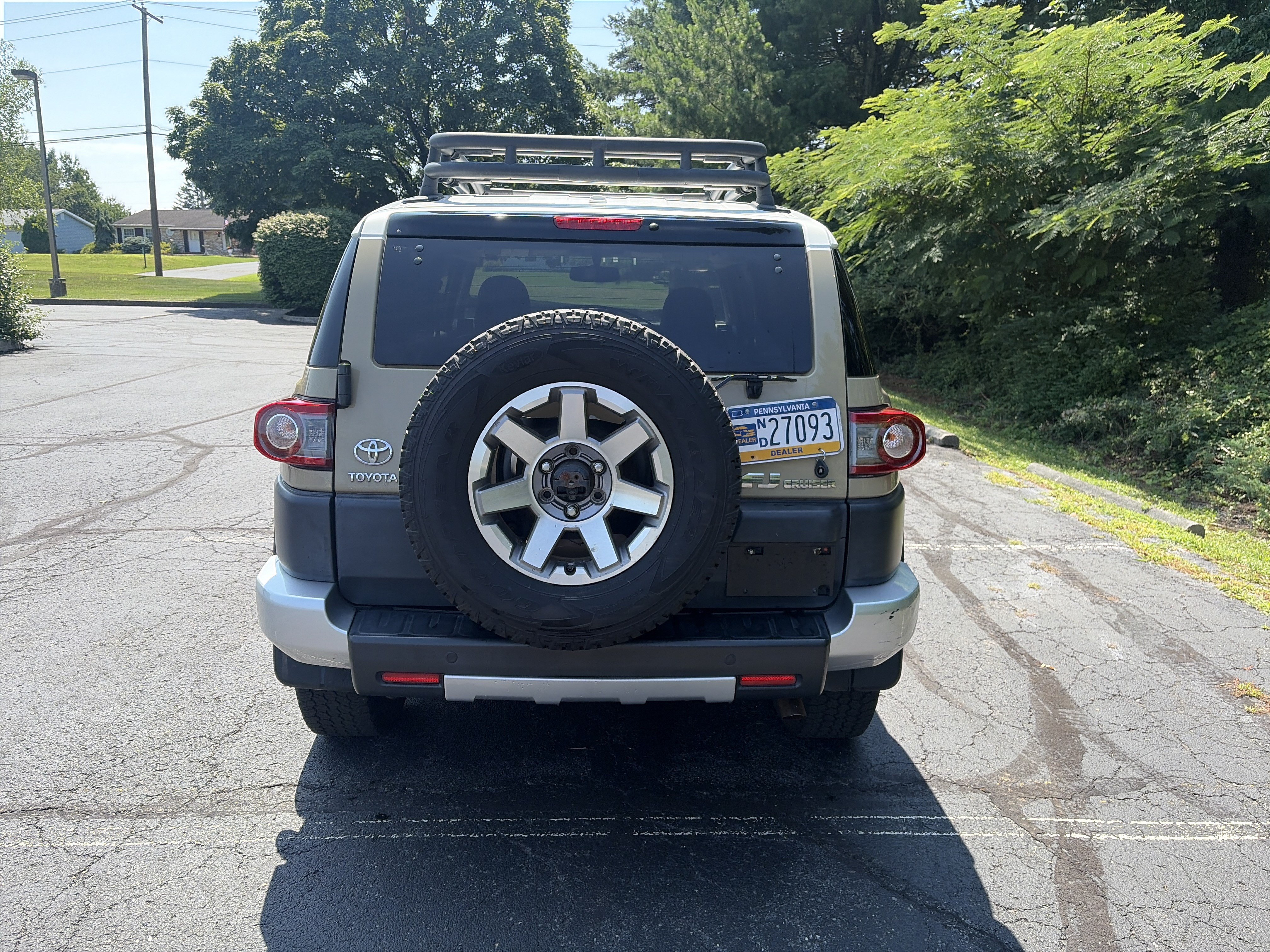 Used 2014 Toyota FJ Cruiser 4WD w/ Upgrade Package image 6