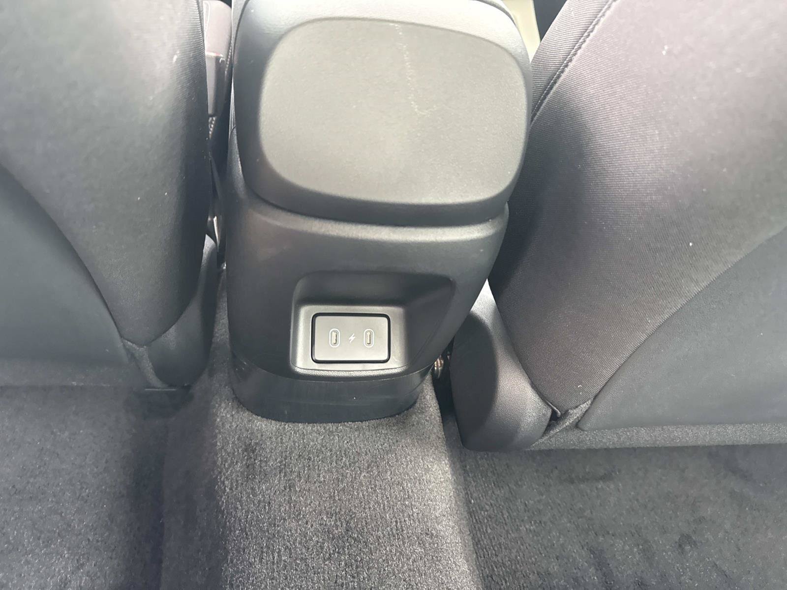 Used 2026 Hyundai Elantra SE FWD image 21