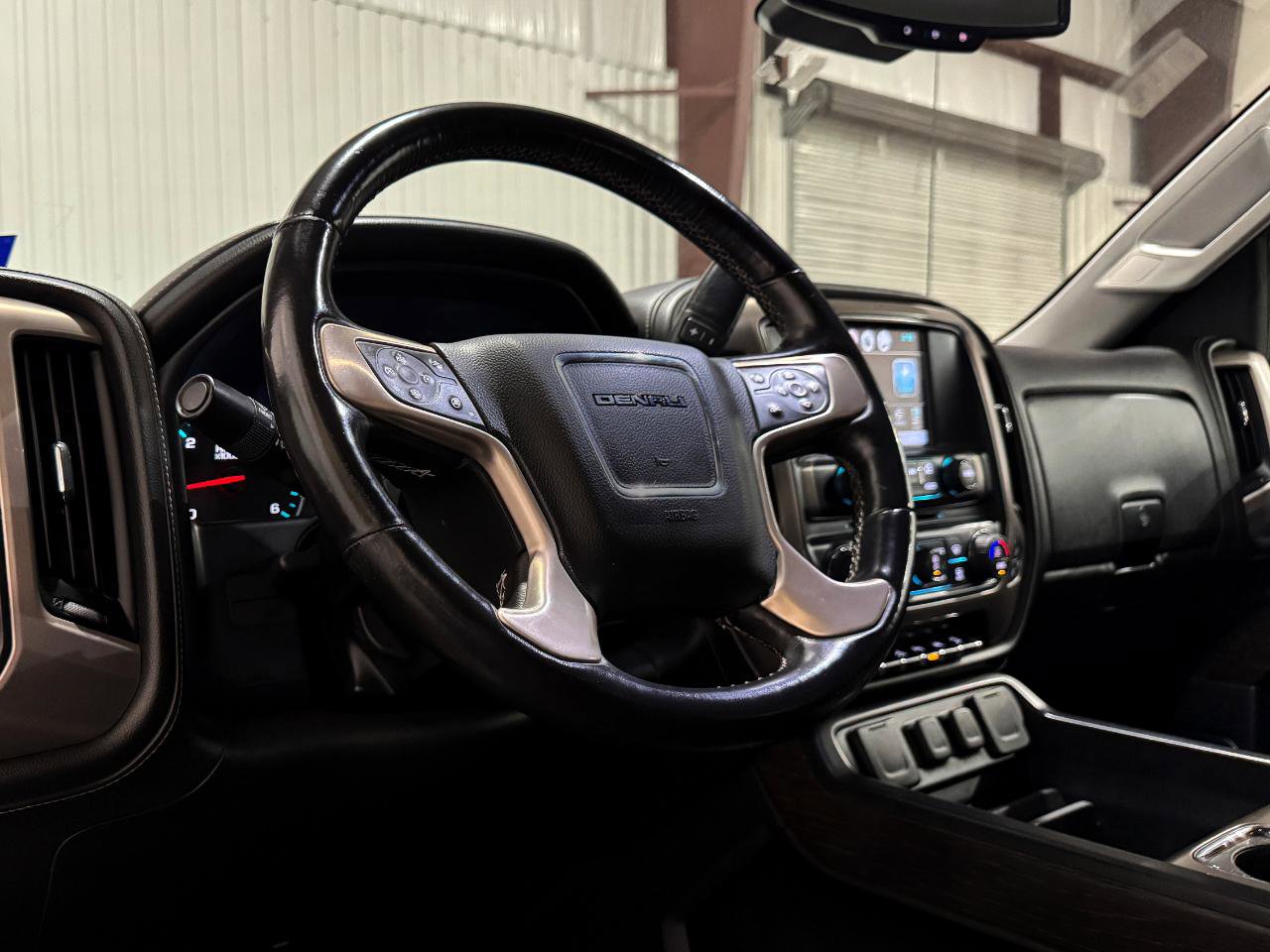 Used 2017 GMC Sierra 1500 Denali image 3