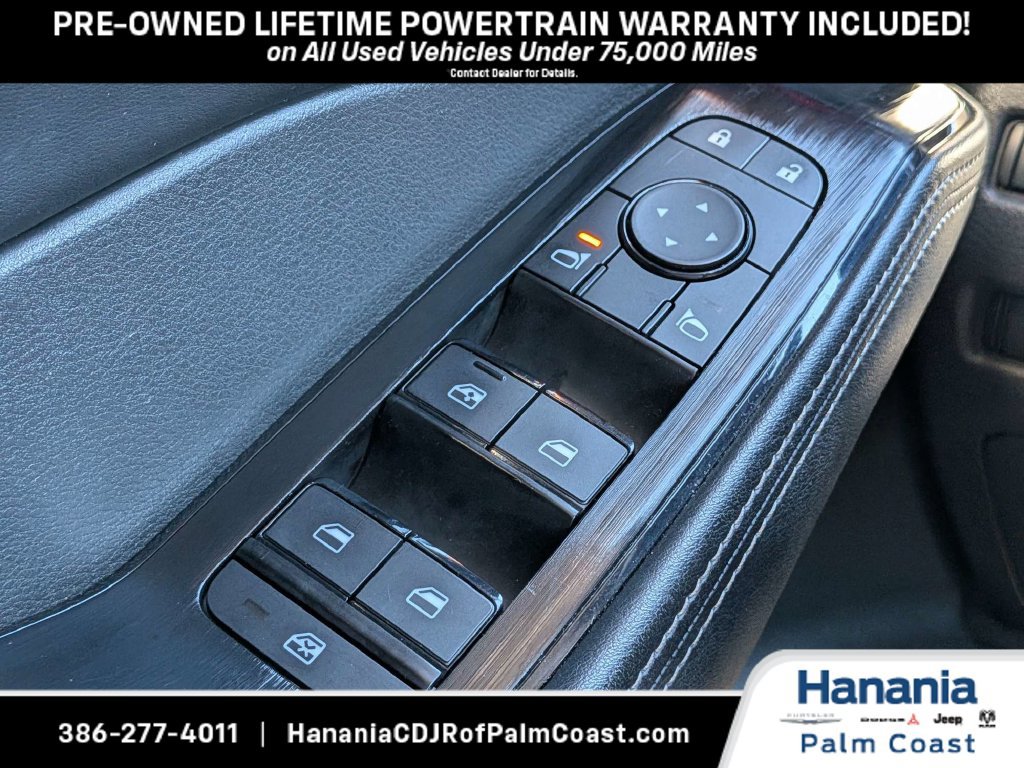 Used 2025 Nissan Rogue SV FWD image 26