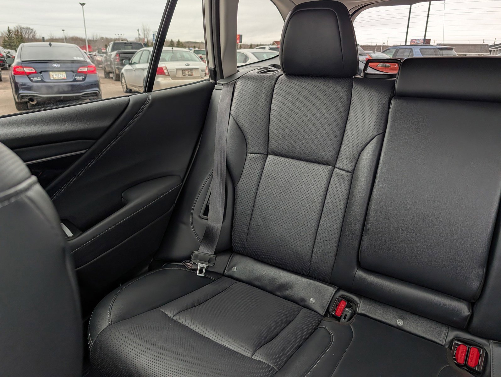 Used 2023 Subaru Outback Limited image 12