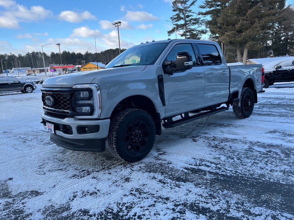 New 2026 Ford F350 Lariat w/ Black Appearance Package AWD/4WD image 3