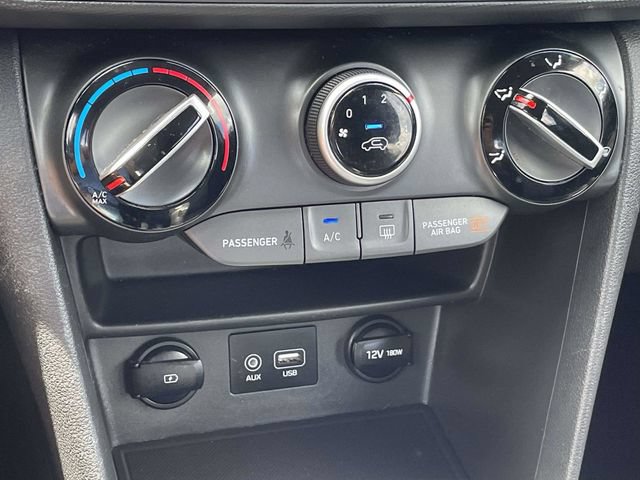 Used 2020 Hyundai Kona SE FWD image 15