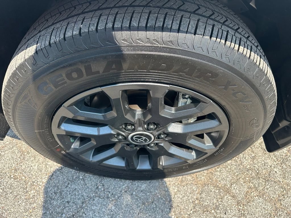 Used 2024 Toyota Sequoia Platinum AWD/4WD image 10