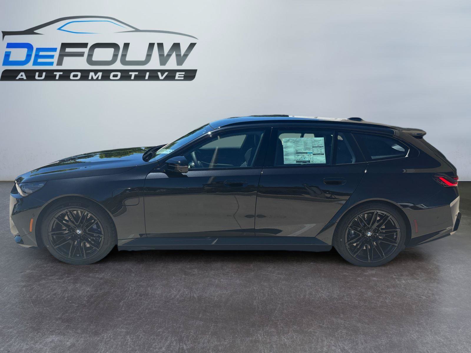 New 2027 BMW M5 Touring AWD/4WD image 18