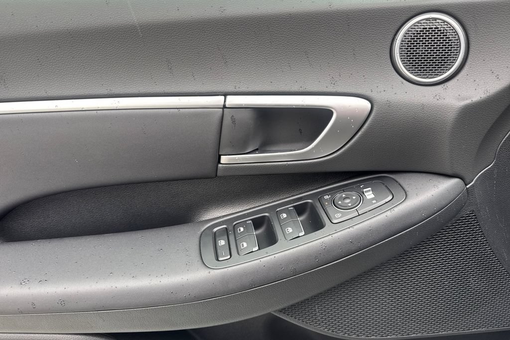 New 2026 Hyundai Sonata SEL FWD image 10