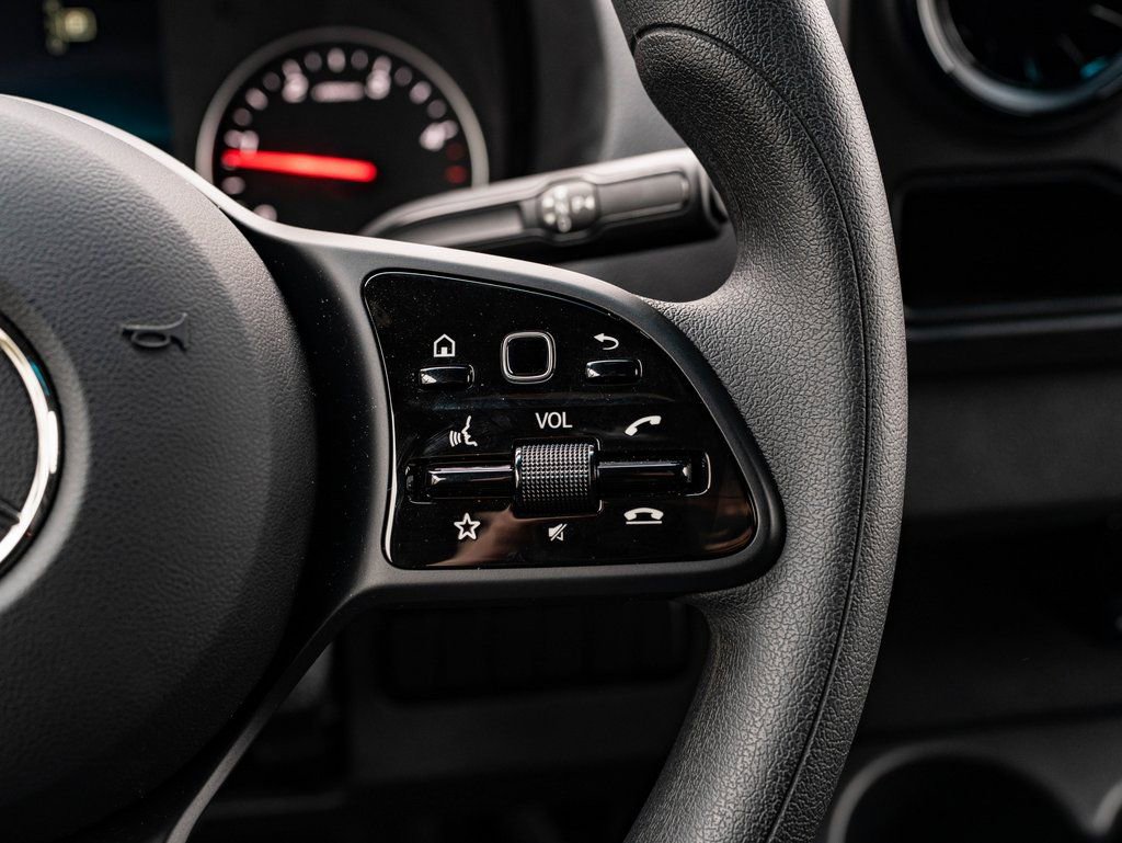 Used 2023 Mercedes-Benz Sprinter 2500 image 27