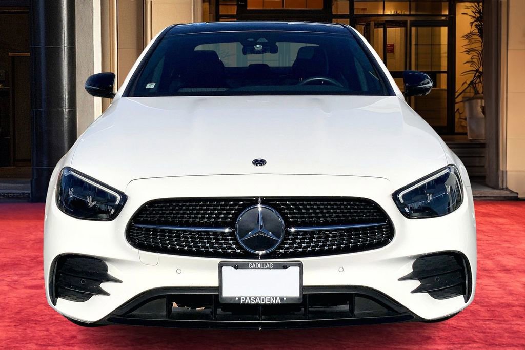 Used 2022 Mercedes-Benz E 450 4MATIC Sedan image 3