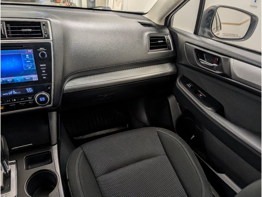 Used 2019 Subaru Outback 2.5i Premium image 13