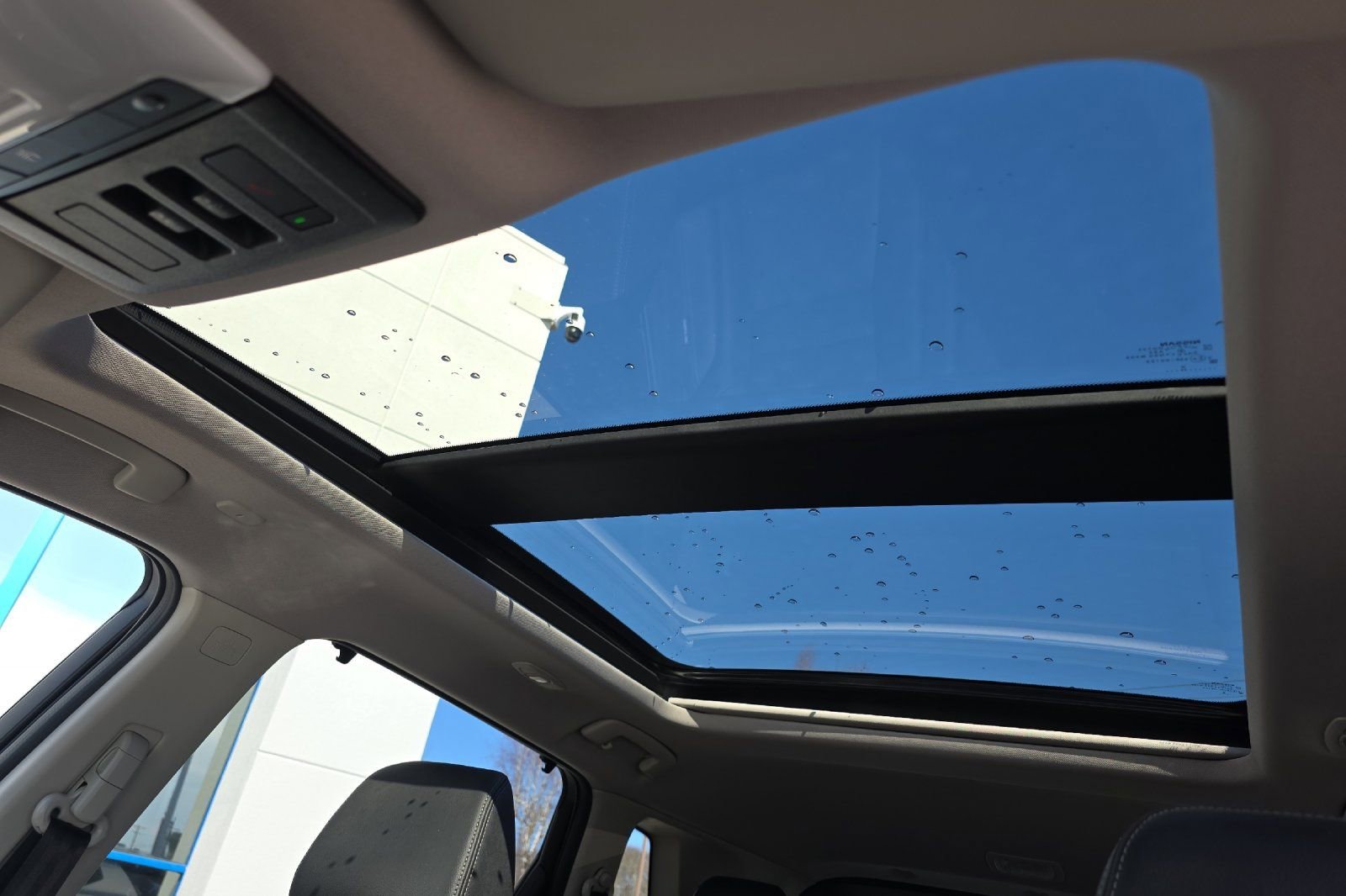 Used 2023 Nissan Rogue SL w/ SL Premium Package image 17