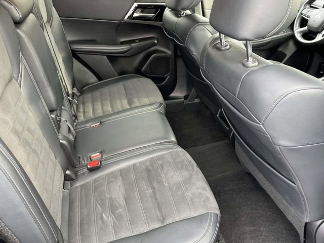 Used 2024 Mitsubishi Outlander SE image 22