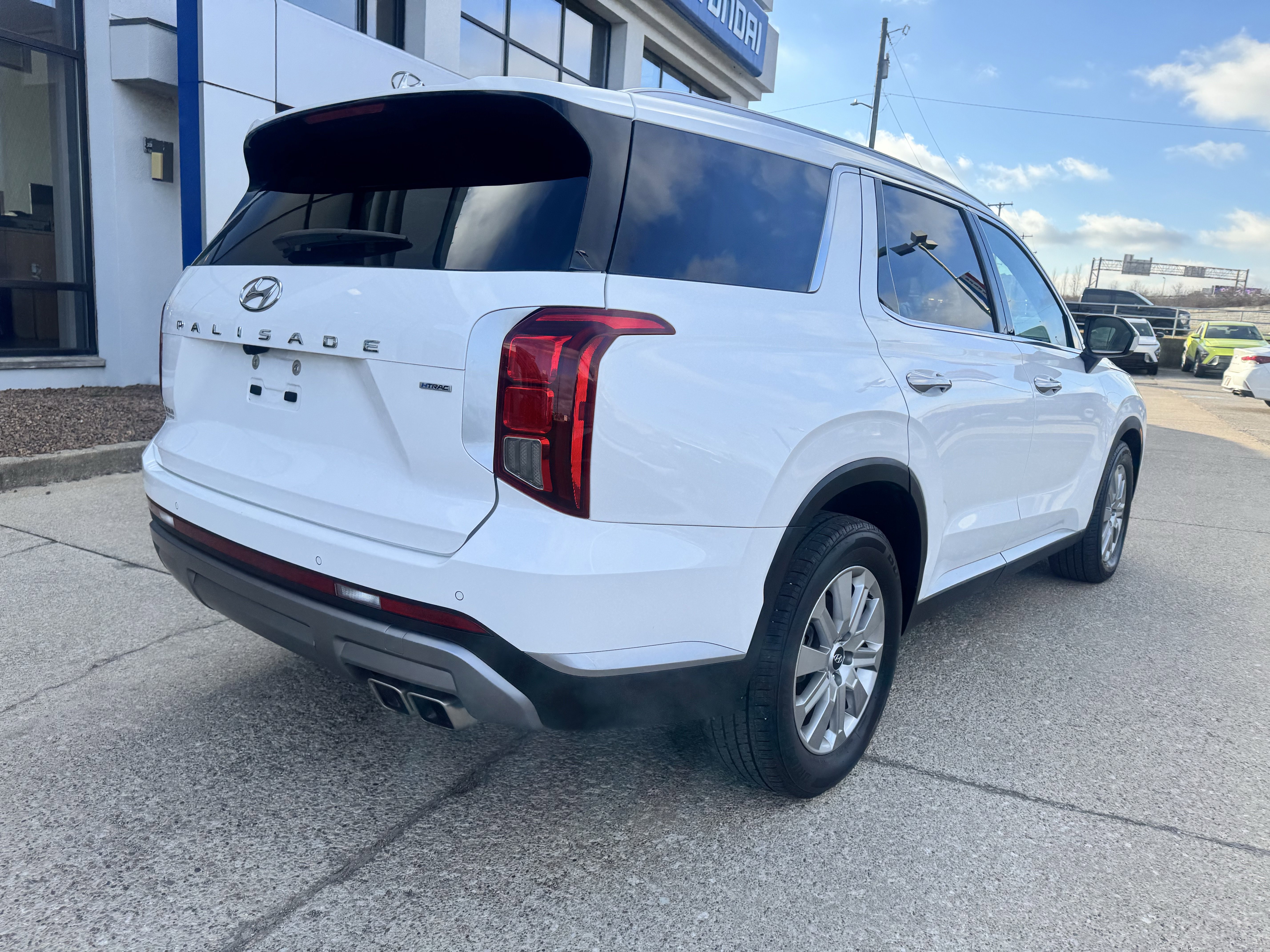 Used 2023 Hyundai Palisade SEL image 4