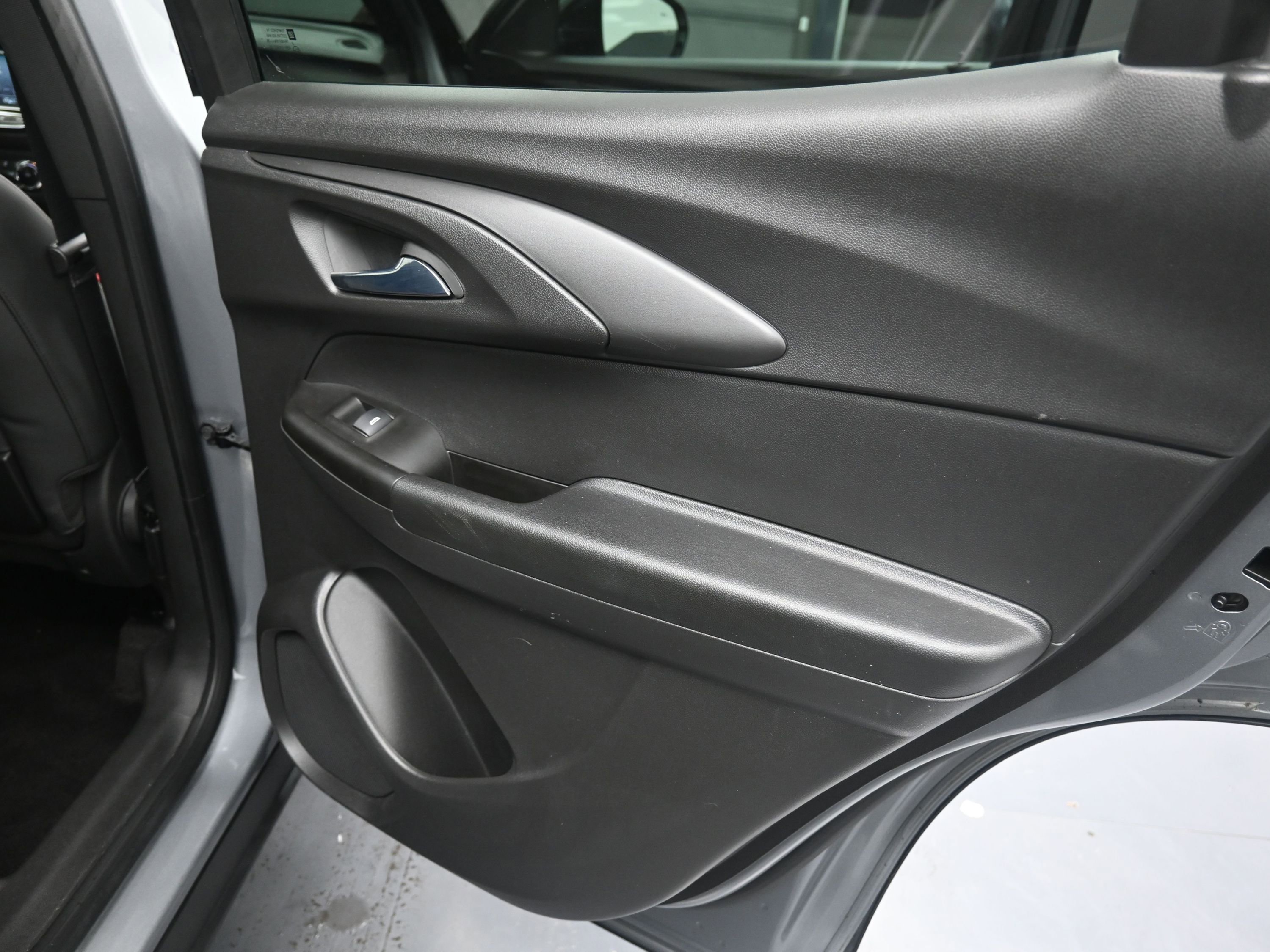 Used 2023 Chevrolet TrailBlazer RS w/ Sun and Liftgate Package image 20