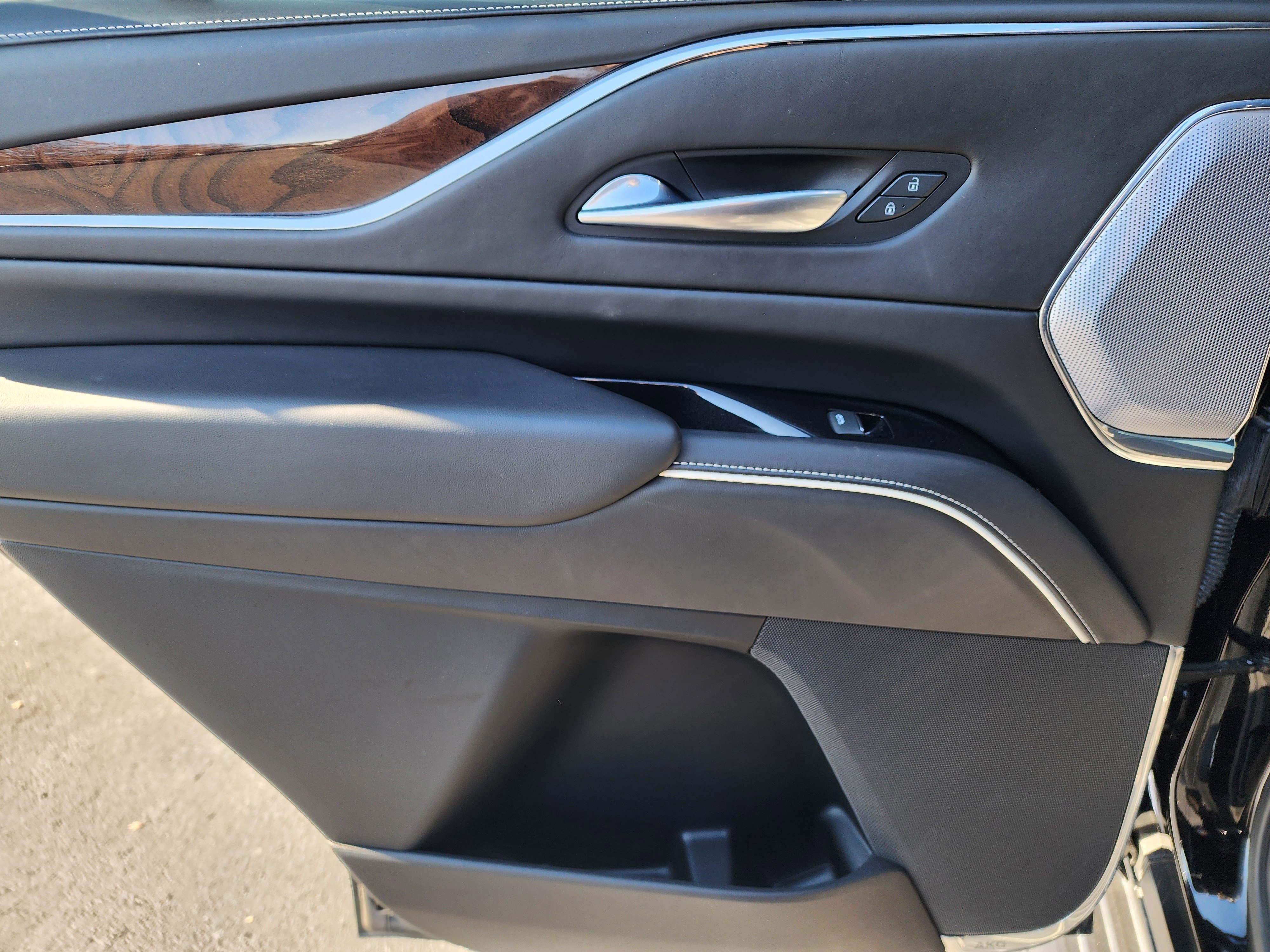 Used 2021 Cadillac Escalade Sport Platinum image 16