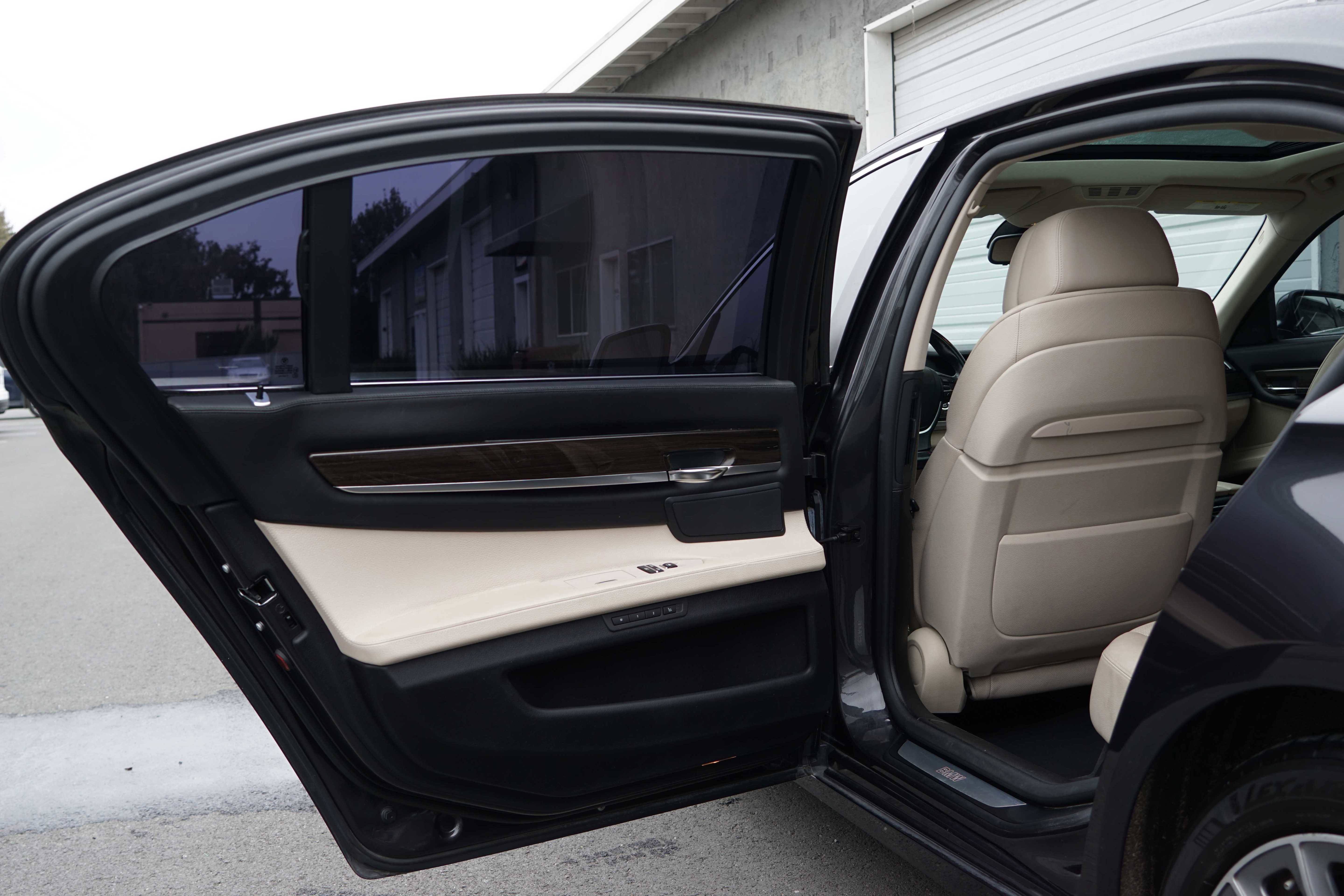 Used 2012 BMW 740Li image 25