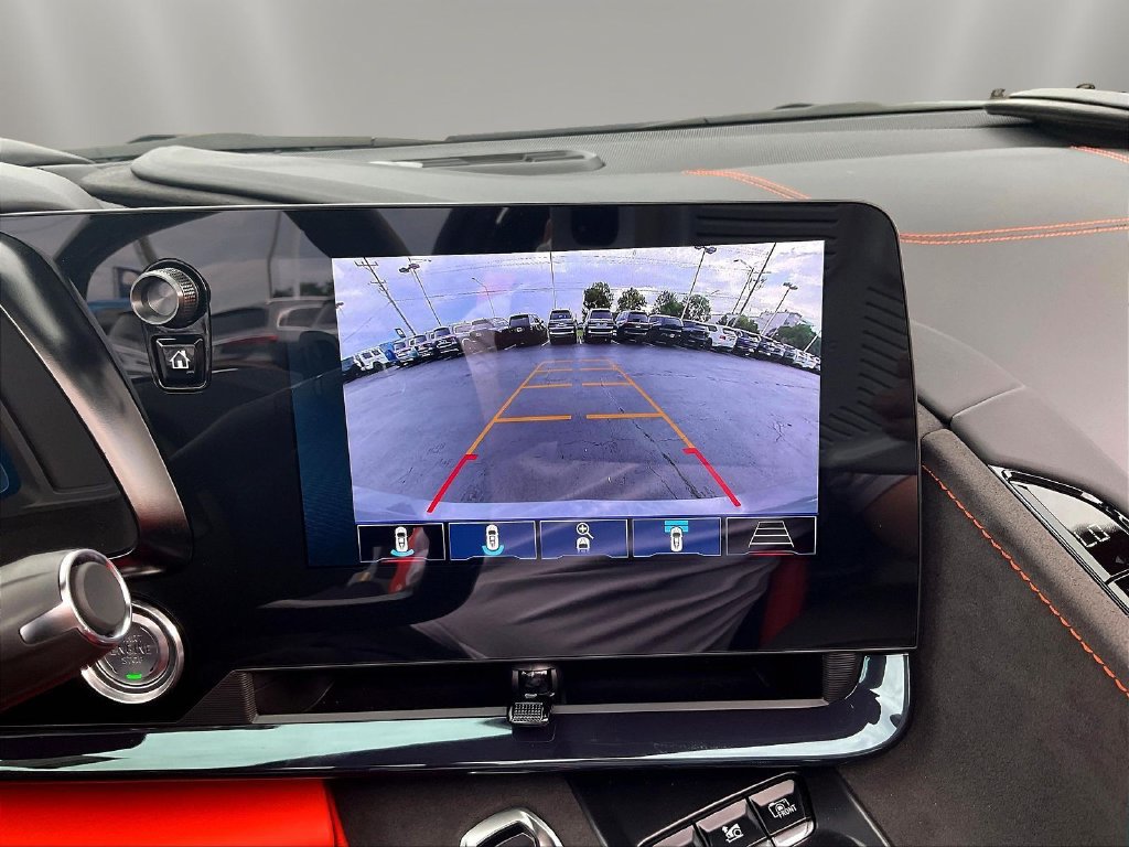 Used 2025 Chevrolet Corvette Z06 RWD image 13