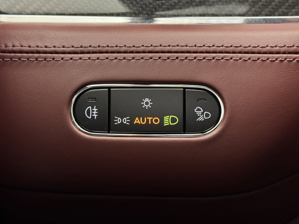 New 2025 Bentley Bentayga image 53