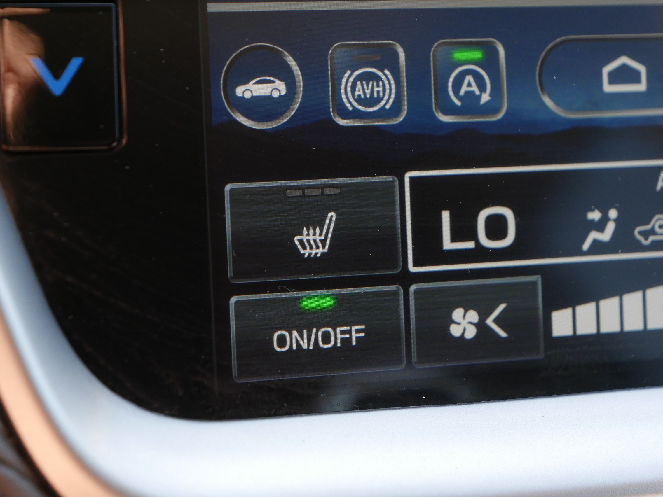 Certified 2025 Subaru Outback Onyx Edition AWD/4WD image 28