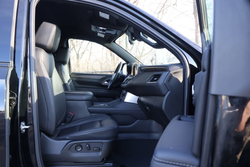 Certified 2023 Chevrolet Tahoe Z71 w/ Luxury Package image 41