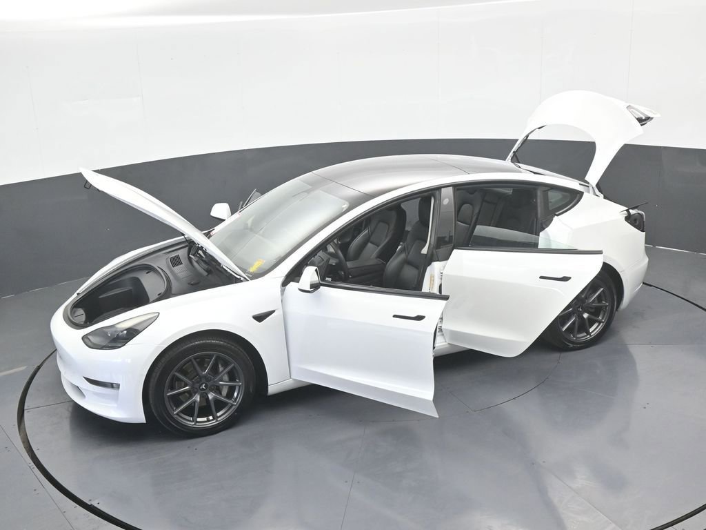 Used 2021 Tesla Model 3 Standard Range Plus image 63