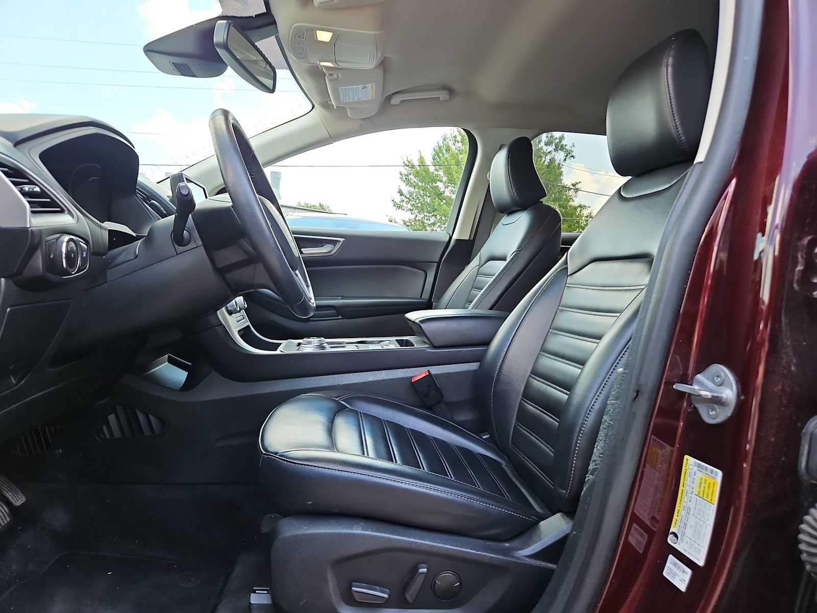 Used 2023 Ford Edge SEL AWD/4WD image 13