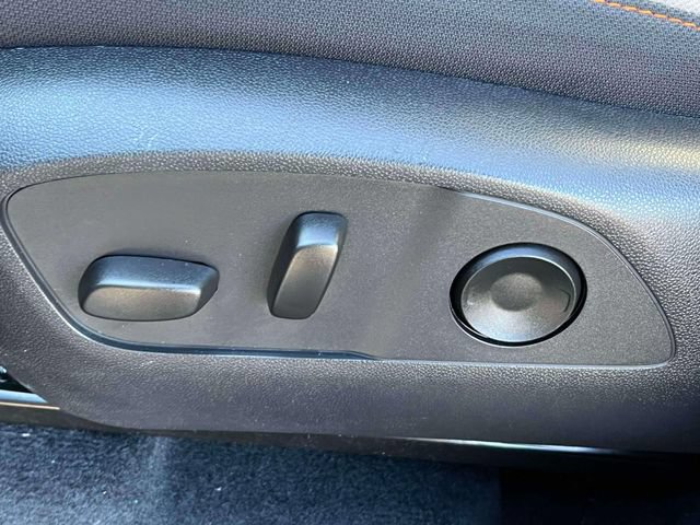 Certified 2025 Chevrolet Traverse LT FWD image 20