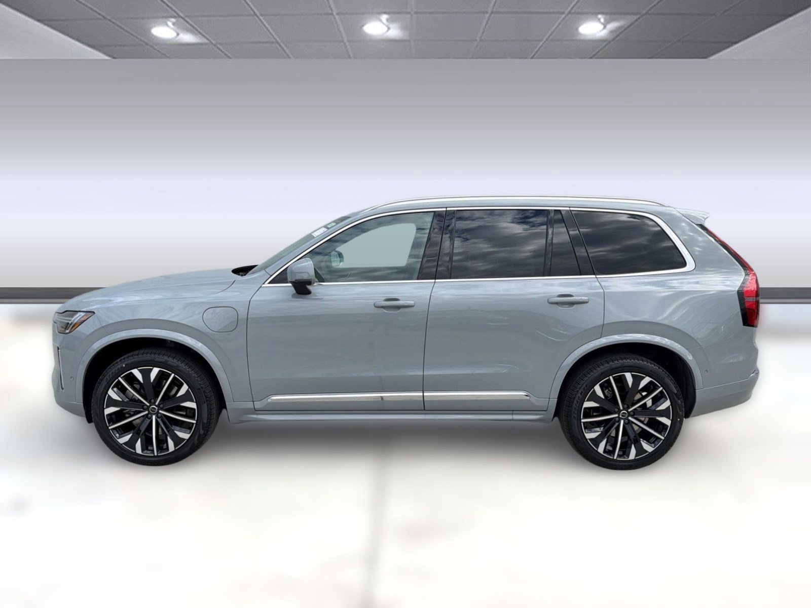 New 2026 Volvo XC90 T8 Plus w/ Protection Package AWD/4WD video 2